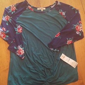NWT 3/4 sleeve top